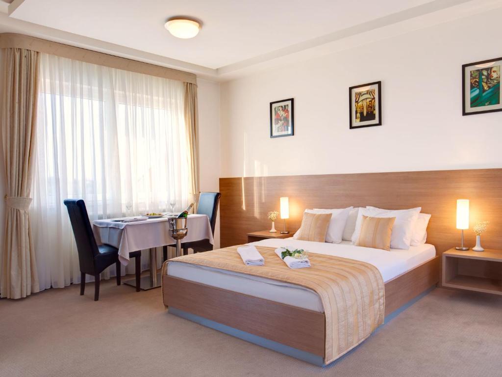 Hotel Knezevina photo