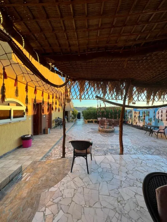 Oasis Camp, hotel in Bawiti
