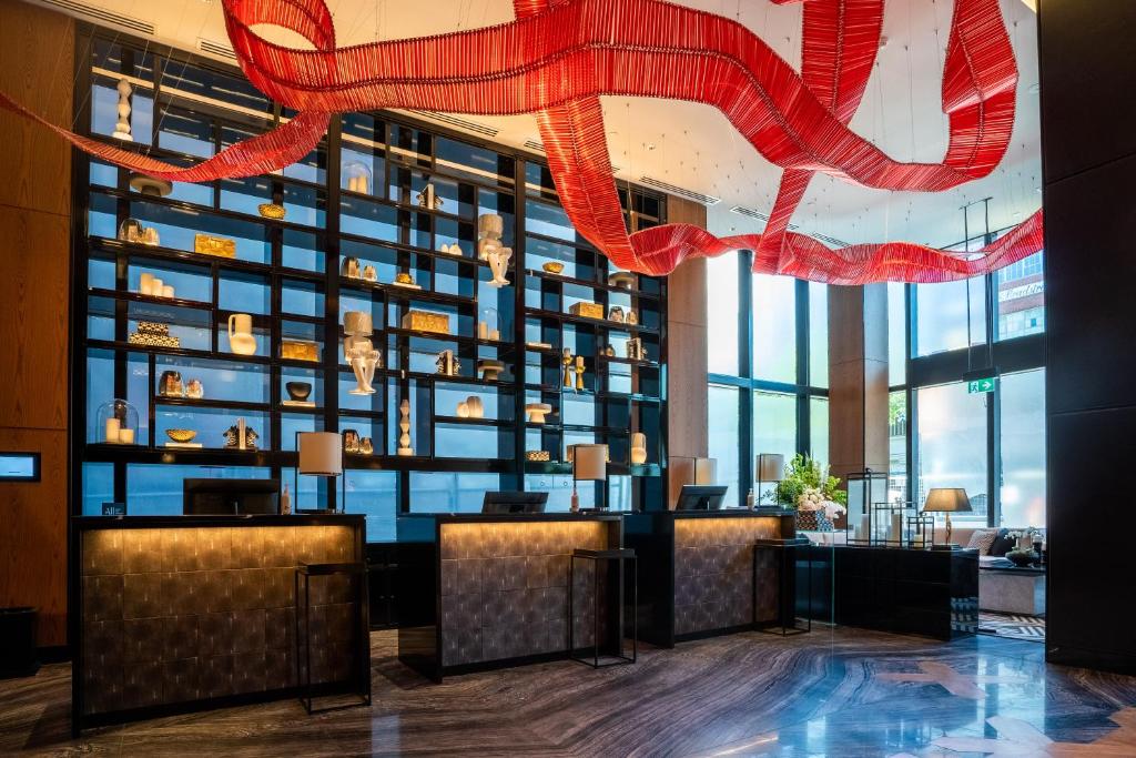 フロント・ロビー