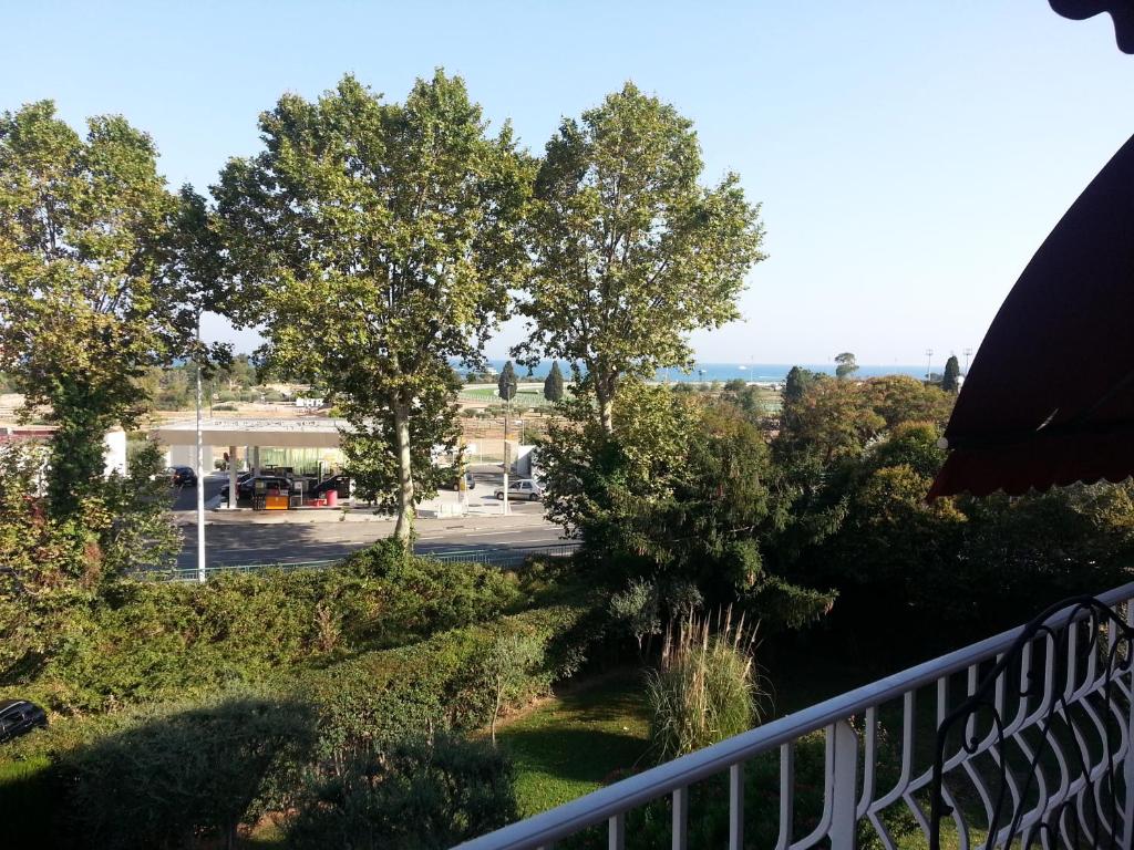 Vue mer-hippodrome à 2 pas de la mer et de la gare - 3