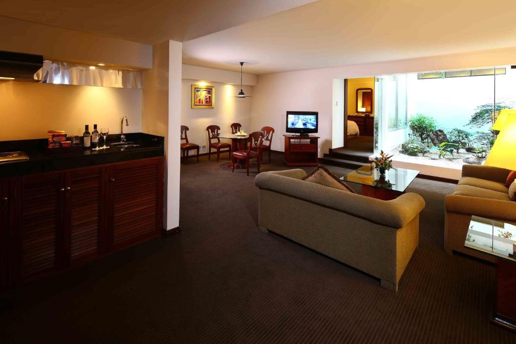 BTH Hotel Lima Golf - 5