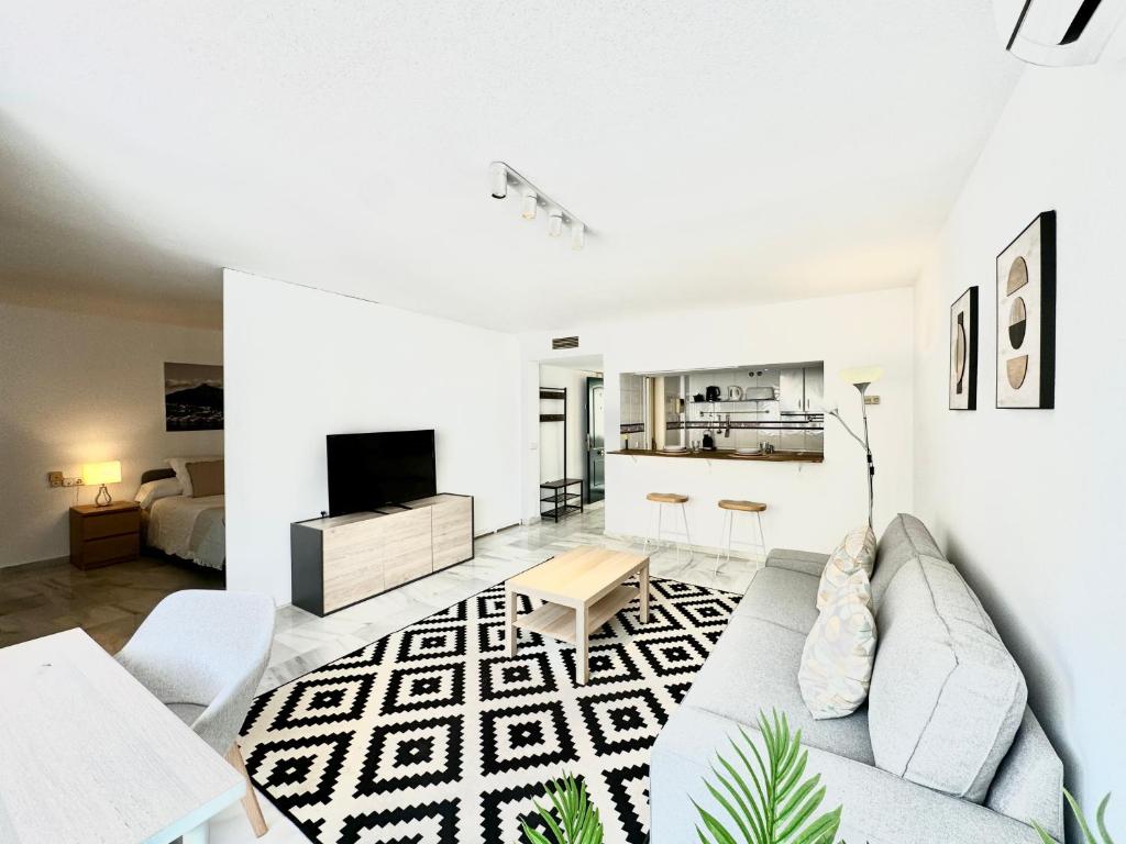 City Center Studio by EaW Homes - 3