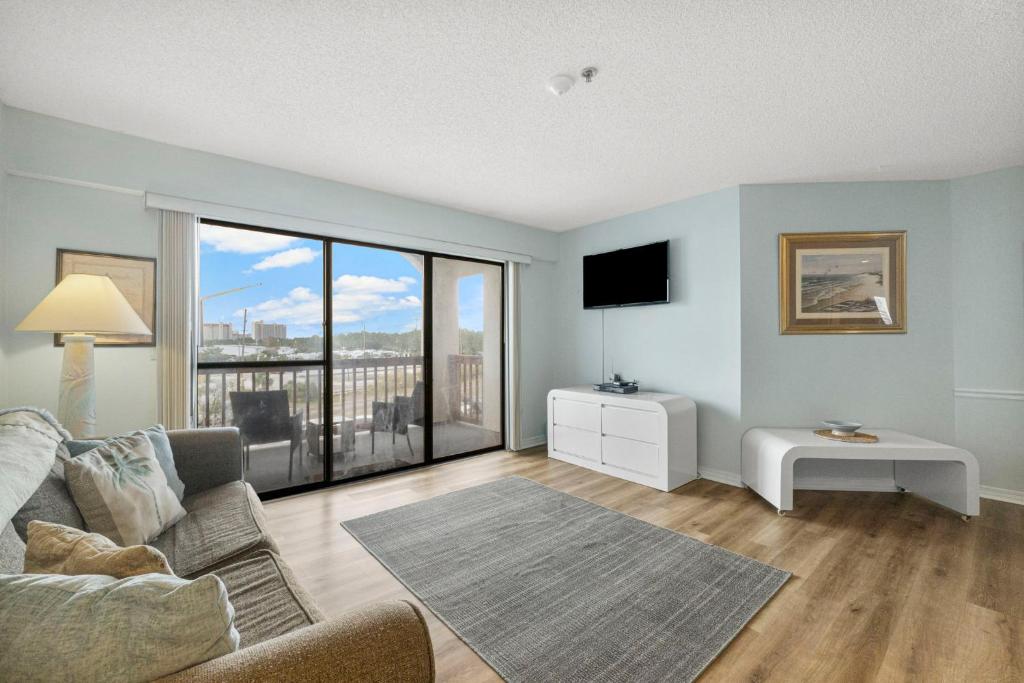 The Inn At St Thomas Square #1305A, Panama City Beach