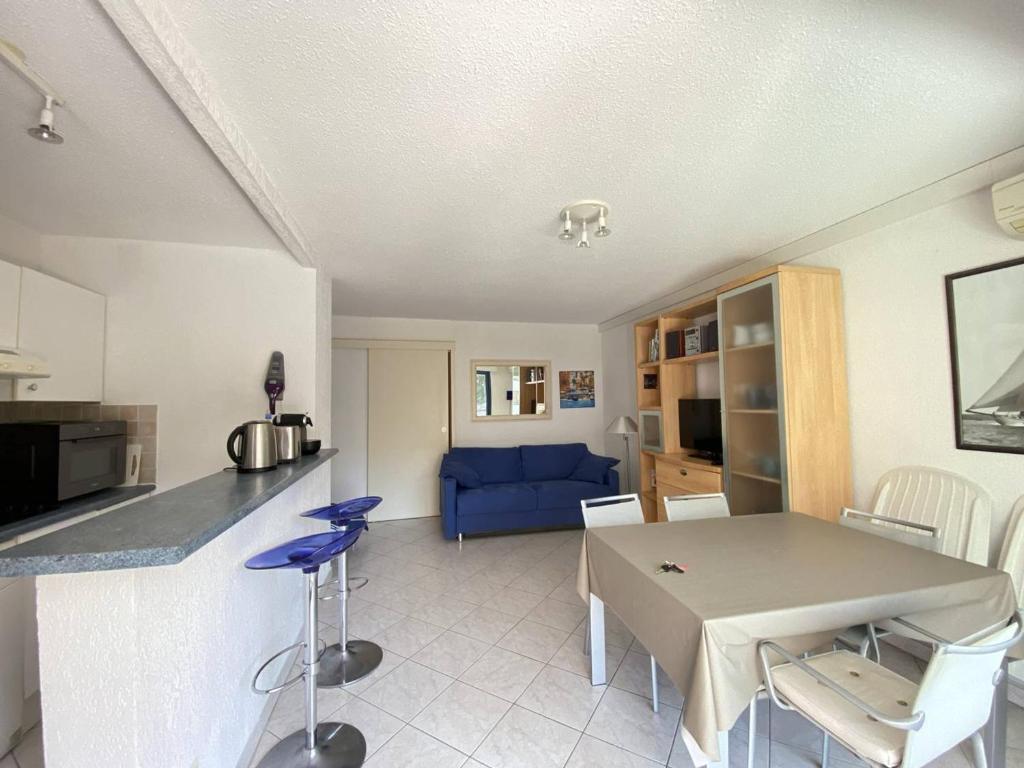 Appartement climatisé avec terrasse, proche plage et commerces, parking inclus, WiFi, classé 3* - FR-1-100-332 - 5