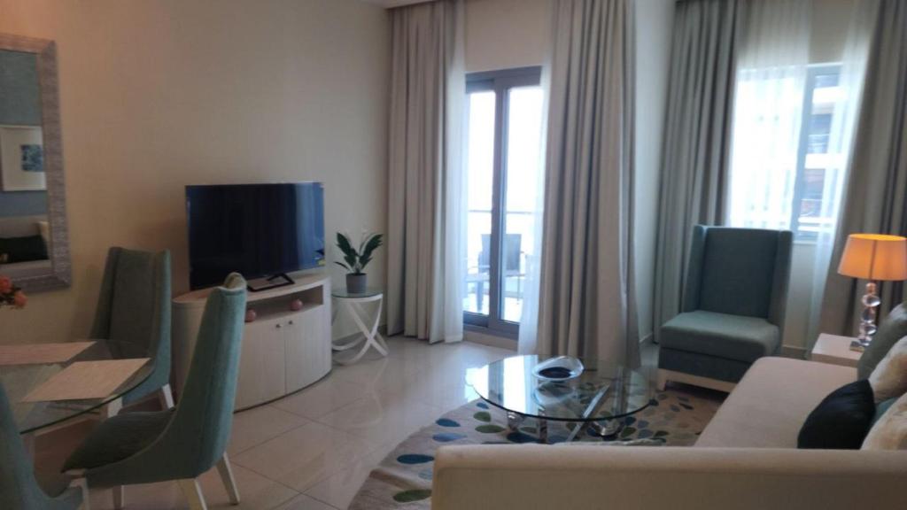 Shared lounge/TV area