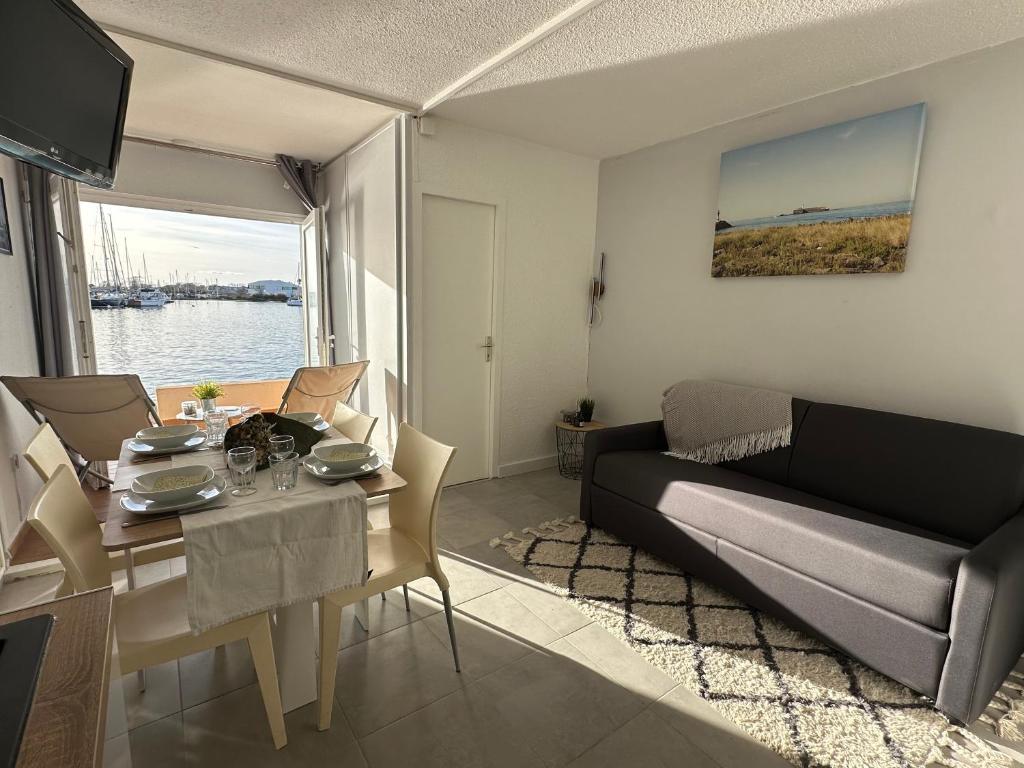 Studio - Les pieds dans l'eau agréable en toutes saisons 4 couchages - climatisation - parking privé - piscine sur mer - vue magnifique et rare - situation optimum - Les argonautes - Ile des pêcheurs - Cap d'Agde - 4