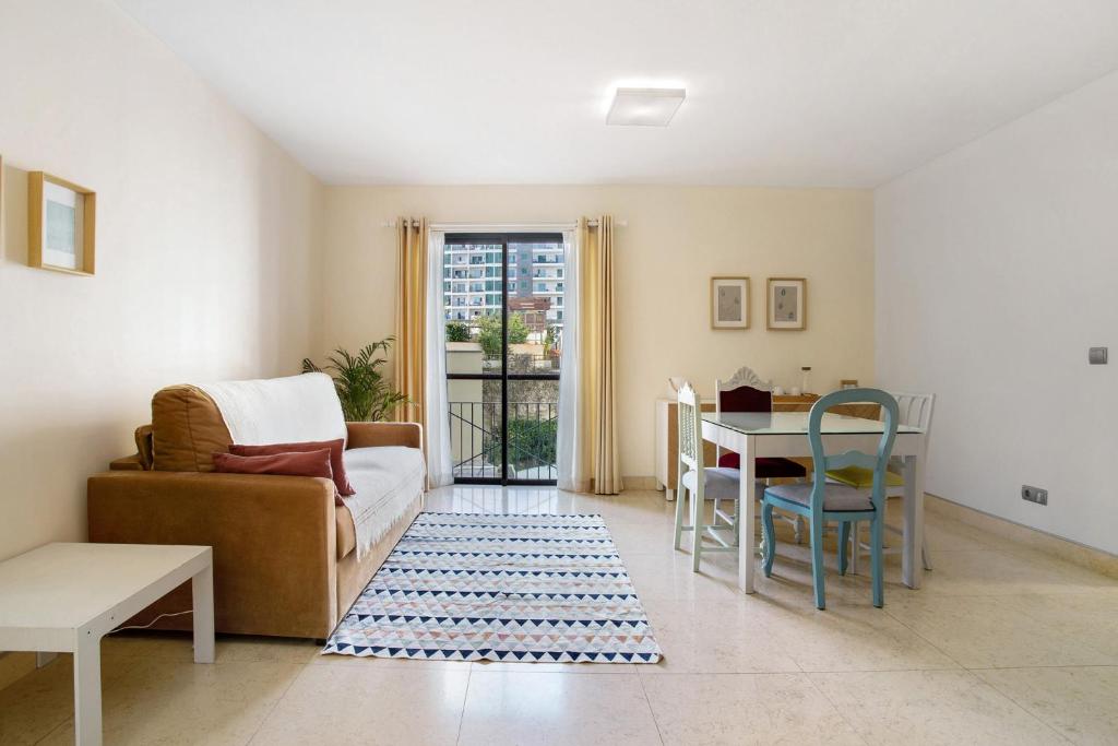 Forum T0 Plus, Funchal