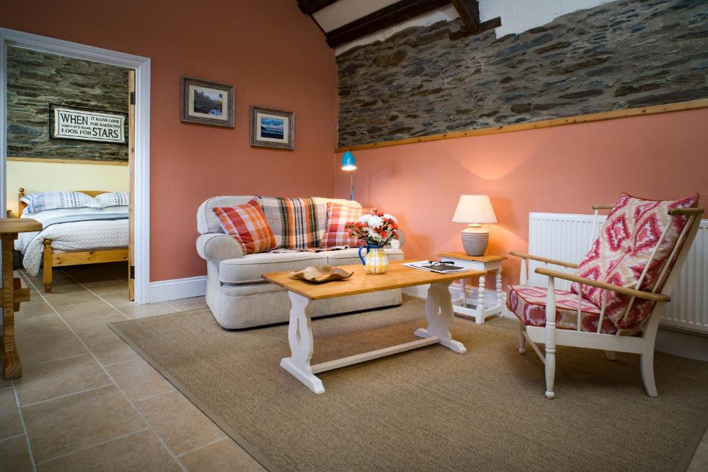 The Old Stables Aberporth, Troedyraur