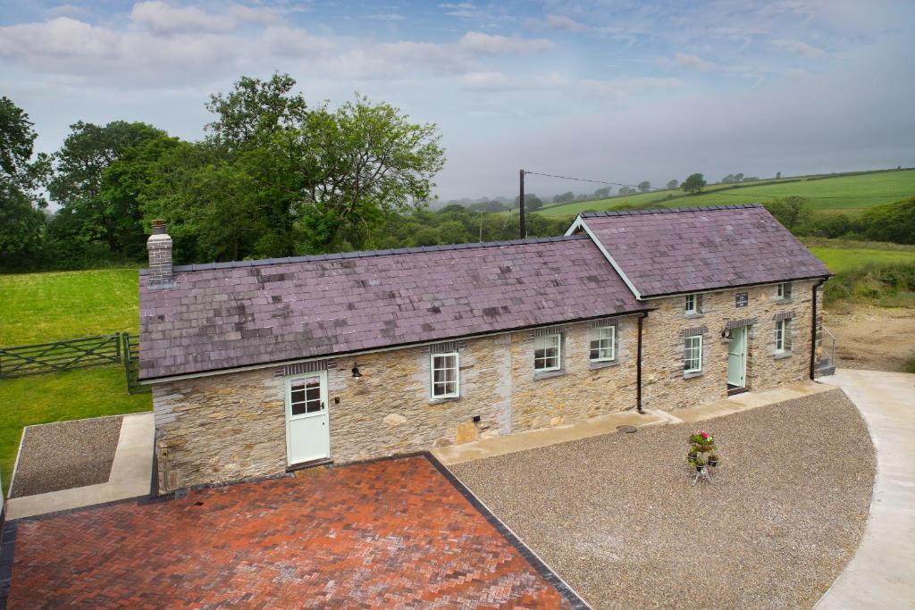 Bwthyn Briallen Crymych, Crymych