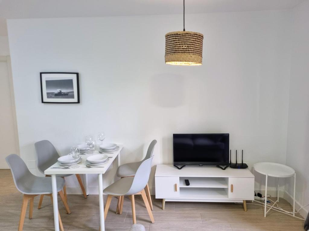 San Isidro City Center & Beach Apartments - 3