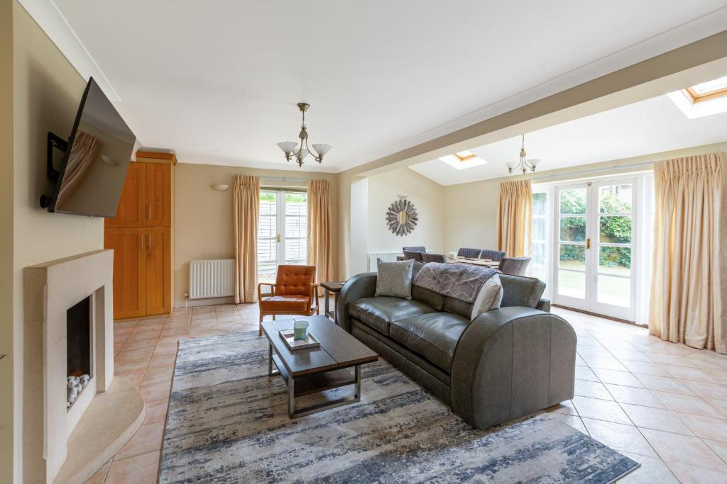 Lovely 2BR in peaceful Hampstead, NW London, Londýn