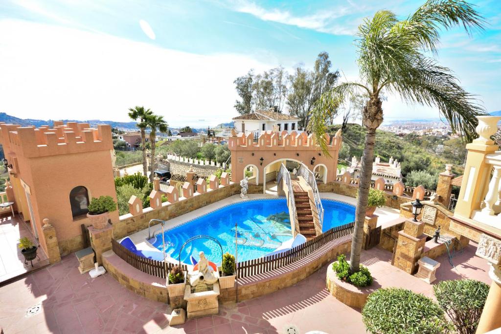 Villa rural en Málaga con piscina y vistas al mar - 2