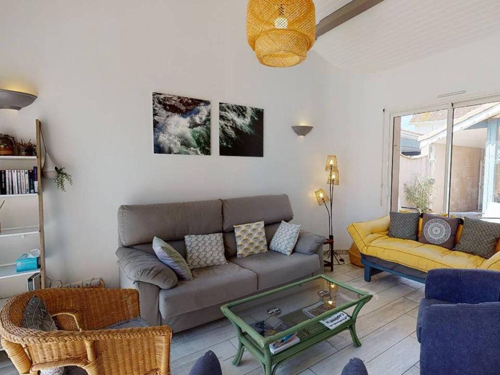 Villa confortable avec piscine, proche plage, 3 chambres, grand séjour, patio, WIFI, équipement complet - FR-1-413-87 - 3