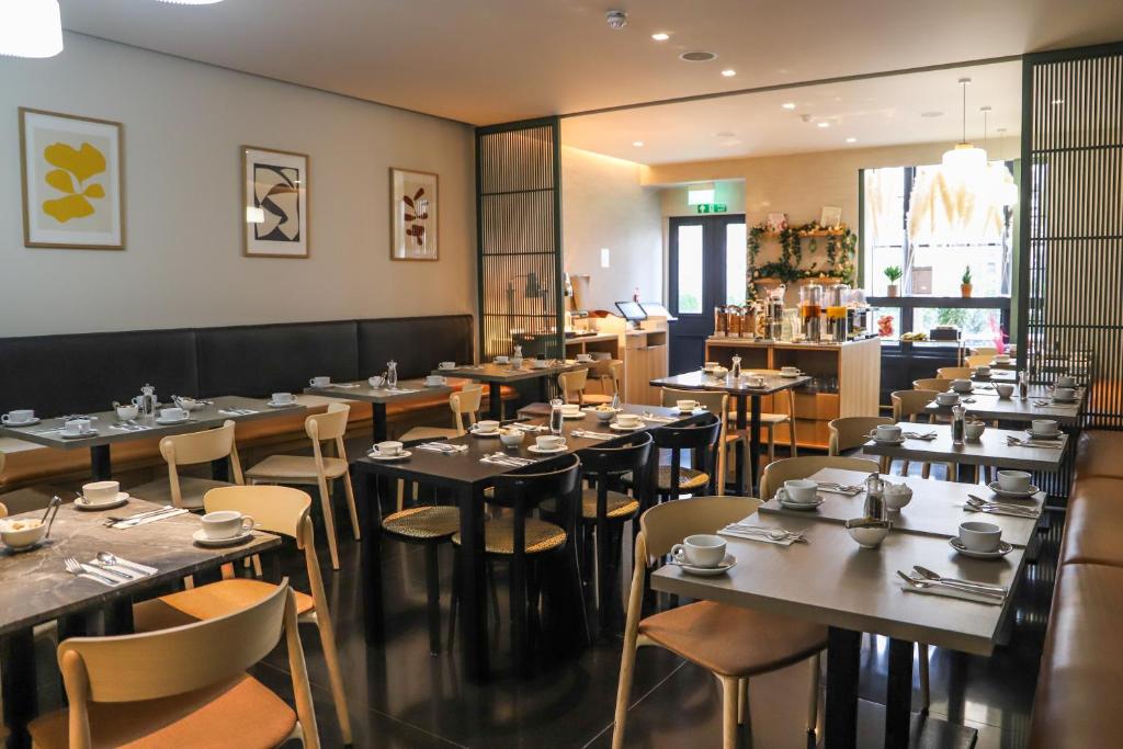 Food and beverages, La Suite West  Hyde Park in London