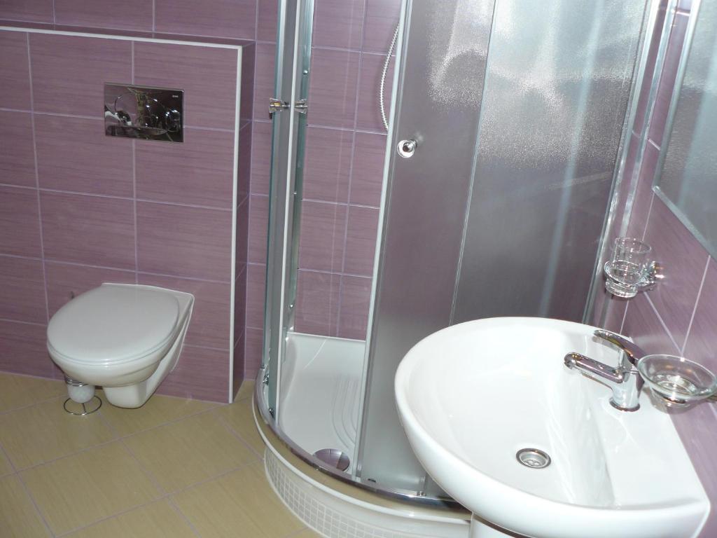 Chaty Hldocin, Uhliska, Ostrazica, Zmrazov photo