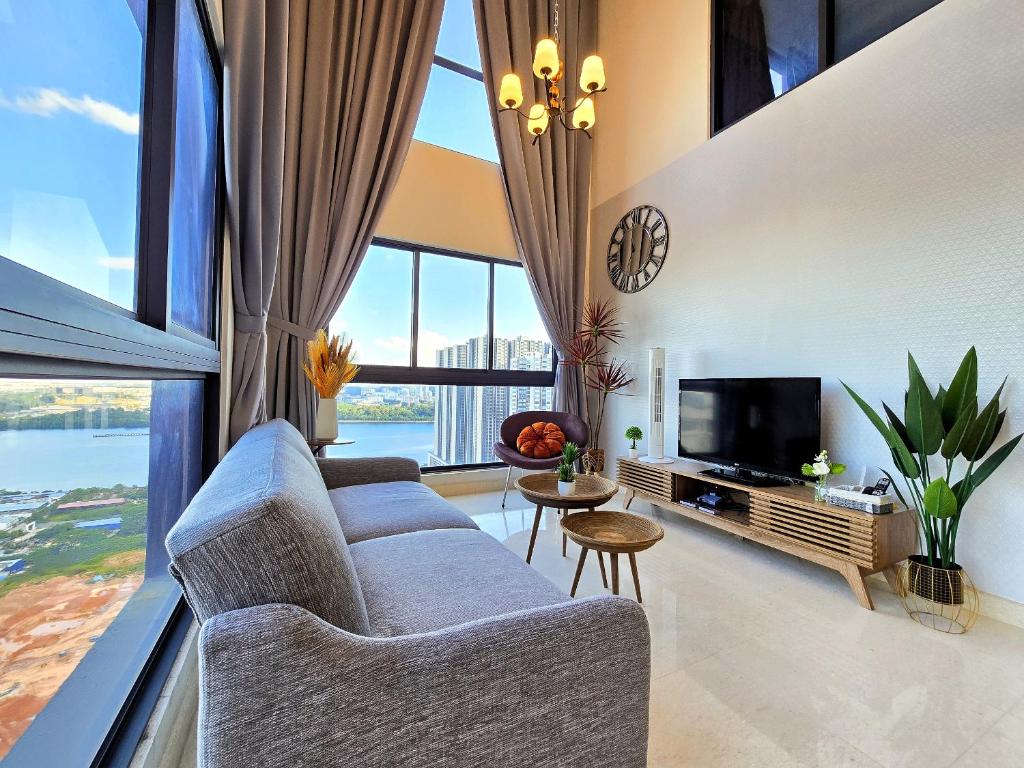 Loft Suite Seaview near JB CIQ 7pax, Johor Bahru