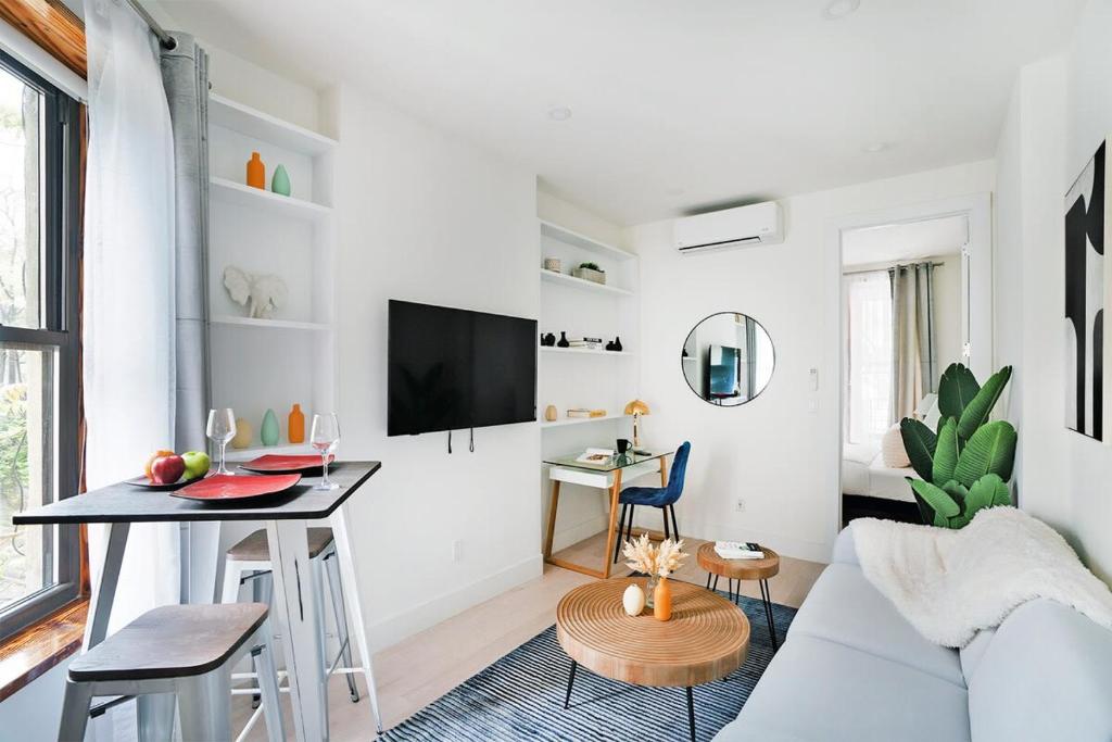 48-1FE Brand New 1BR Prime hell's kitchen WD in unit, New York