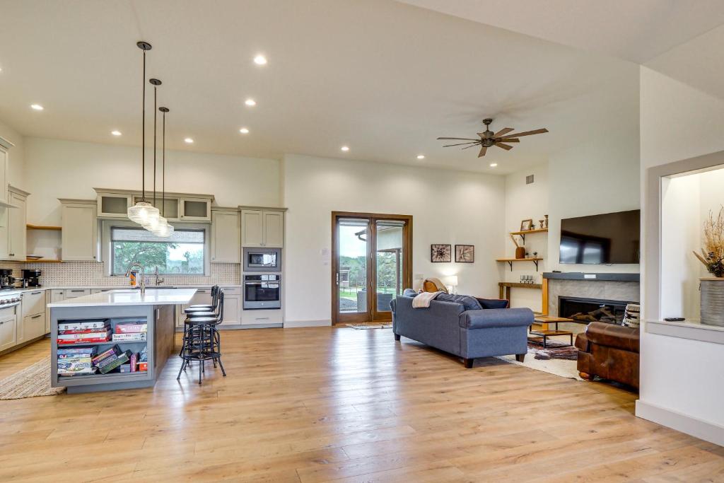 Large Group Getaway in Georgetown with Private Pool!