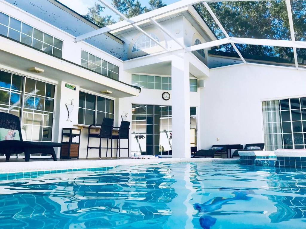 Private Pool With Heat - Close to Disney!, Kissimmee