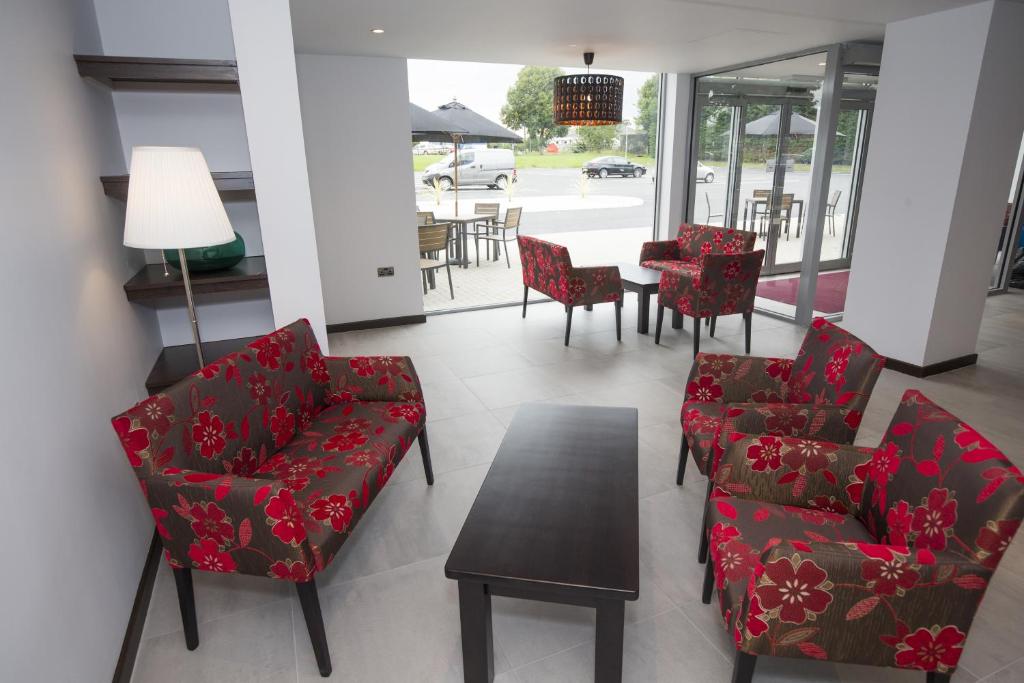 Ramada by Wyndham Milton Keynes photo
