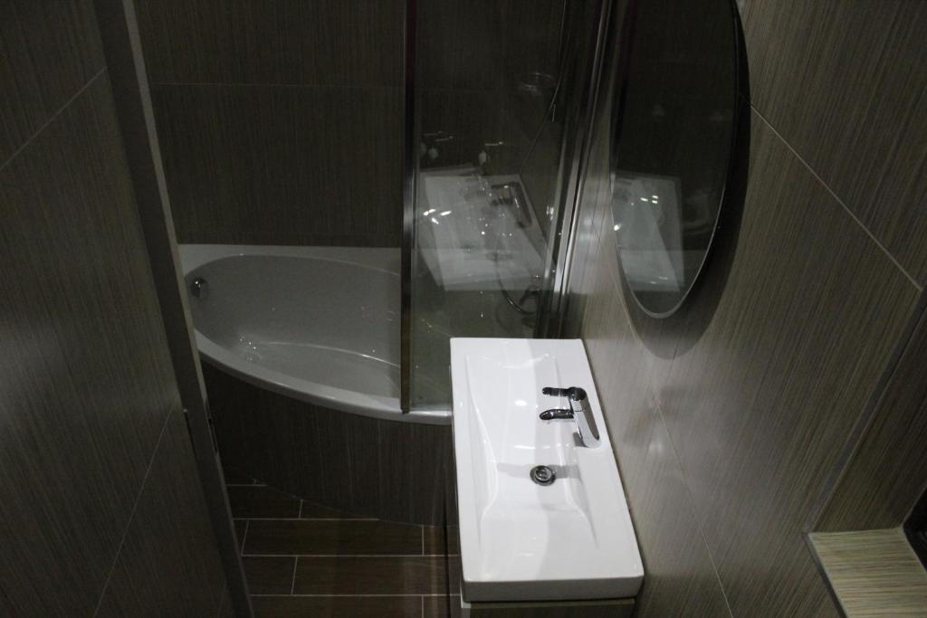 Travel Lodge photo