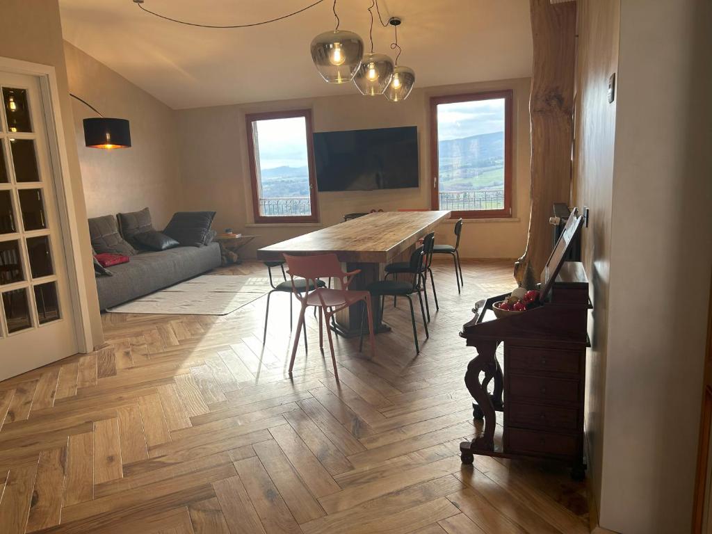 Garibaldi Suite - 2