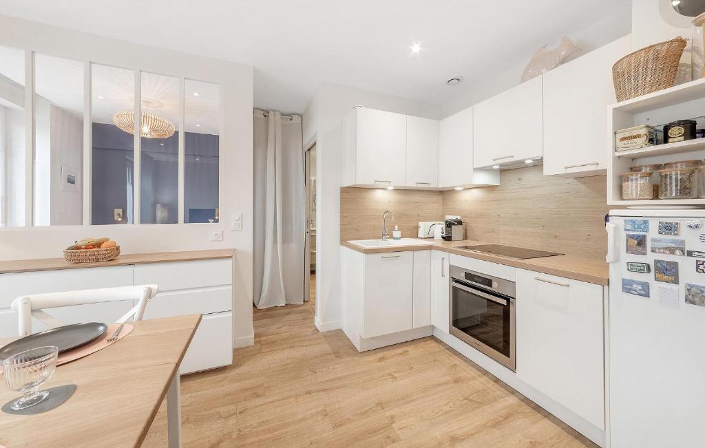 Beautiful Apartment In Saint-Malo With Wifi - 3