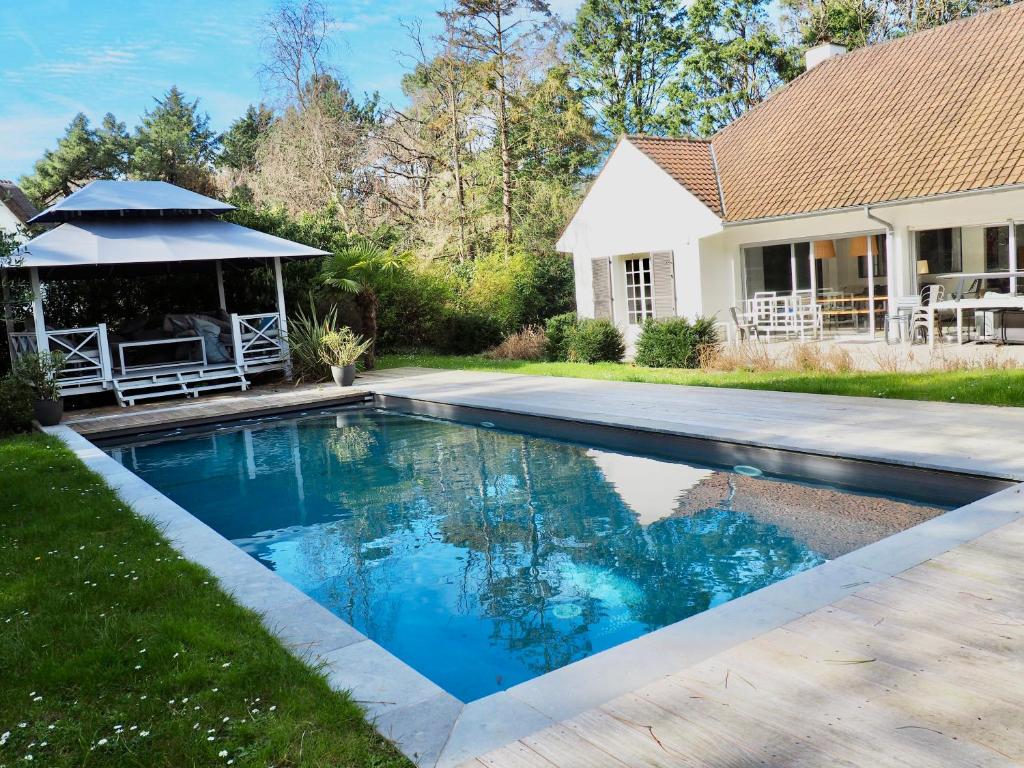 Villa avec piscine au coeur de la forêt - 4