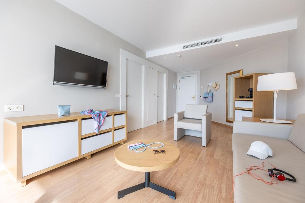 Estival Torrequebrada — Hotel rooms in Benalmadena, Andalusia