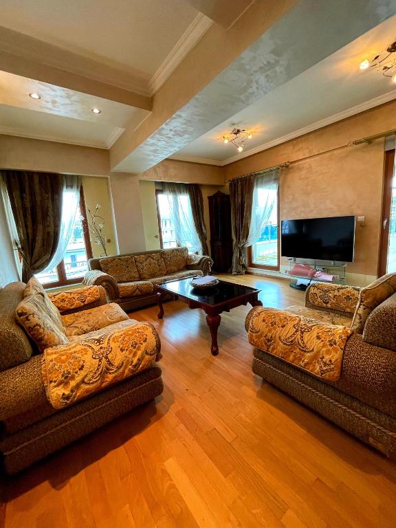 Central Rusitc Apartment - 2