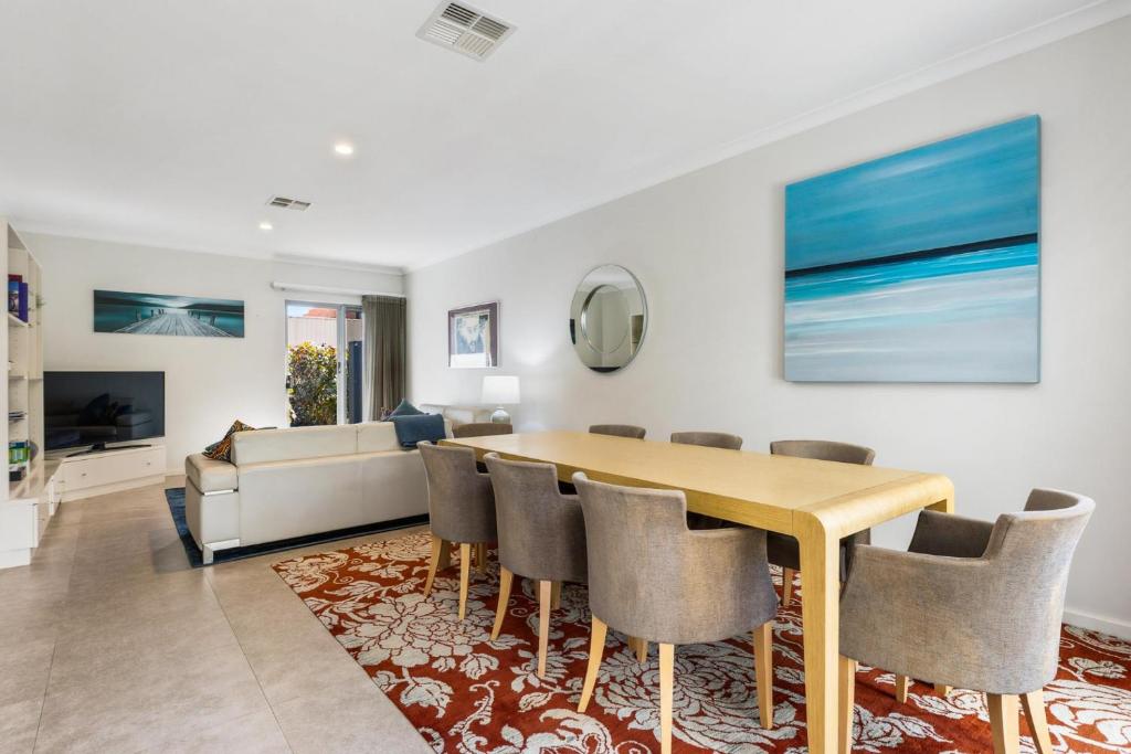 LIME10 - North Freo Nook, Fremantle