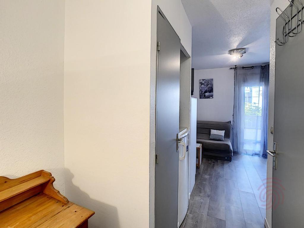 Charmant F2 avec Balcons, Proche Thermes, Animaux Acceptés, Wifi, Ascenseur, Parking Gratuit - FR-1-451-206 - 5