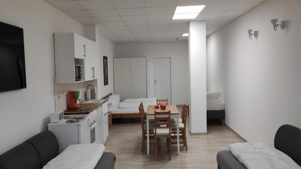 Eleonoras Ferienwohnung in Würzburg Stadt mit Terrasse im Erdgeschoss inklusive eigenen Parkplätzen vor der Tür - 5