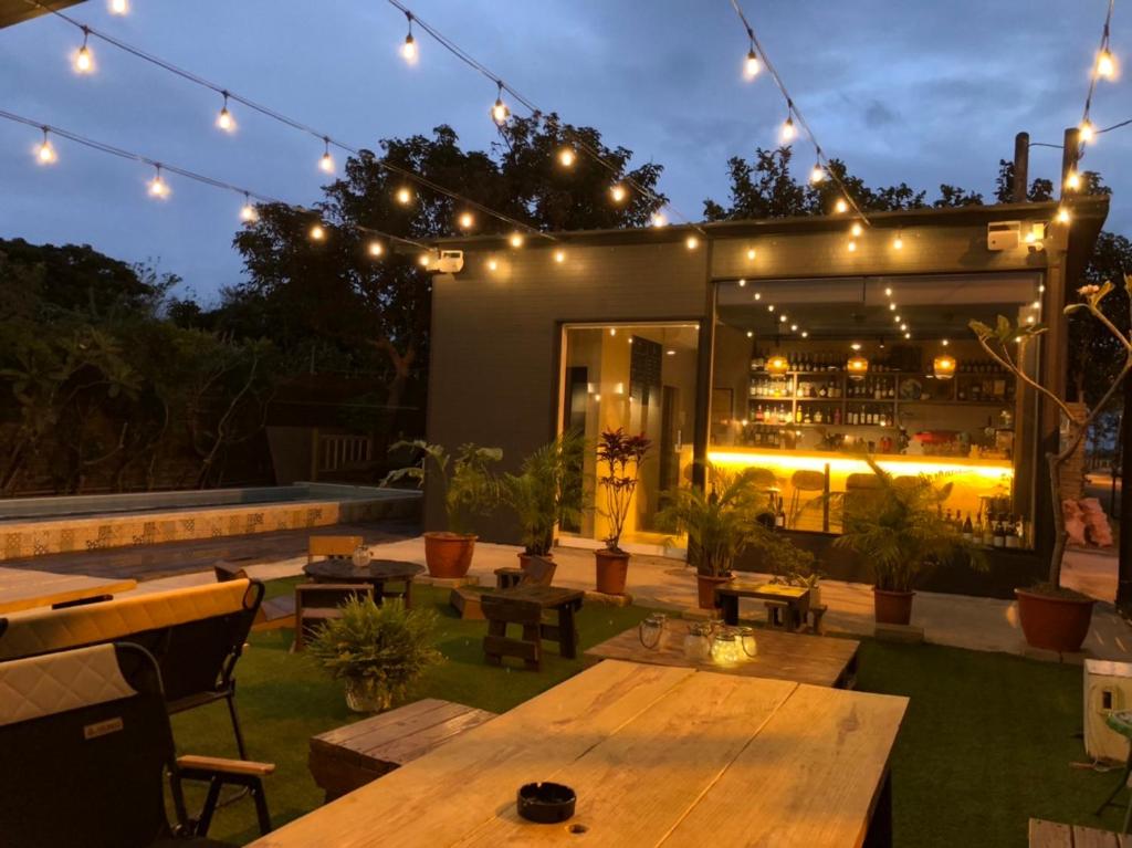 弎TRINITY, Hengchun Old Town