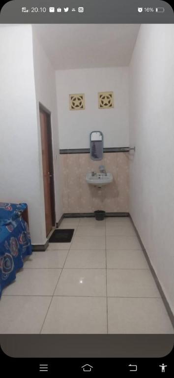 CHENTY LODGE MONI, Kelimutu