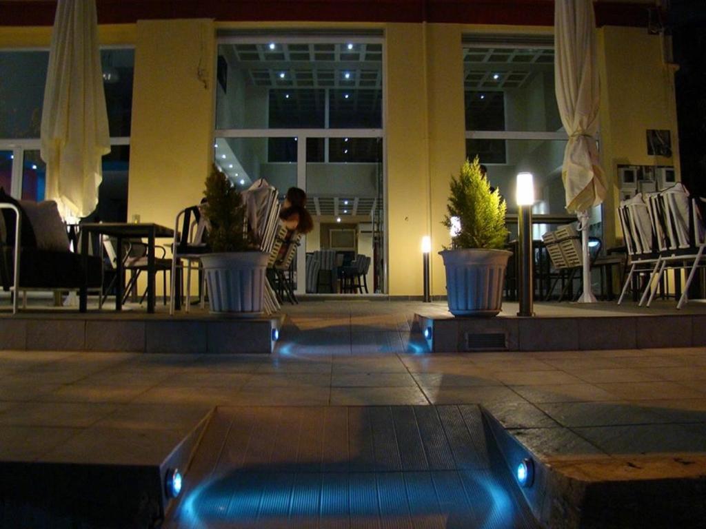 Maravellia, Loutra Edipsou