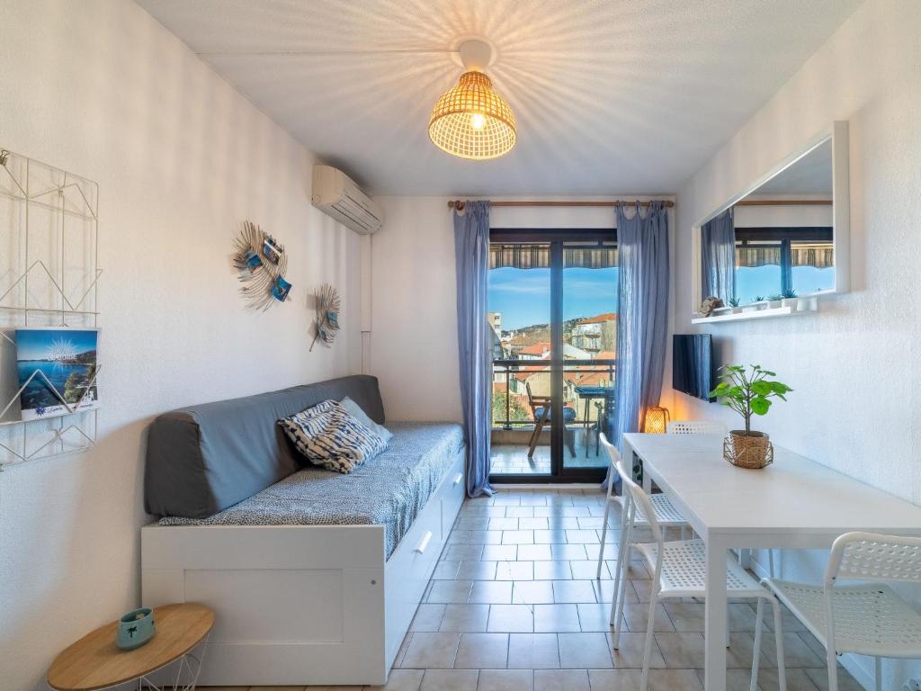 Apartment Saint James-12 by Interhome - 5