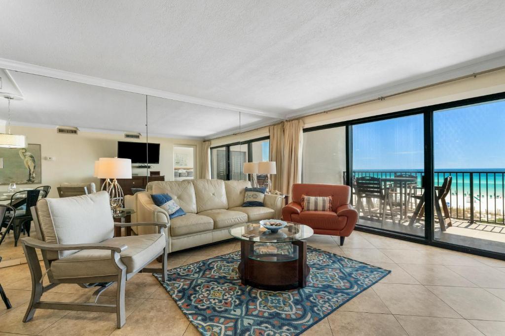 Emerald Towers by Panhandle Getaways