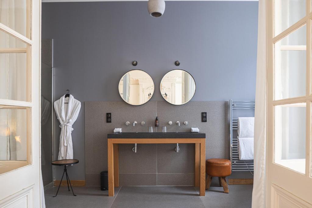 Bathroom, Casa Blanca B&B in Bordeaux