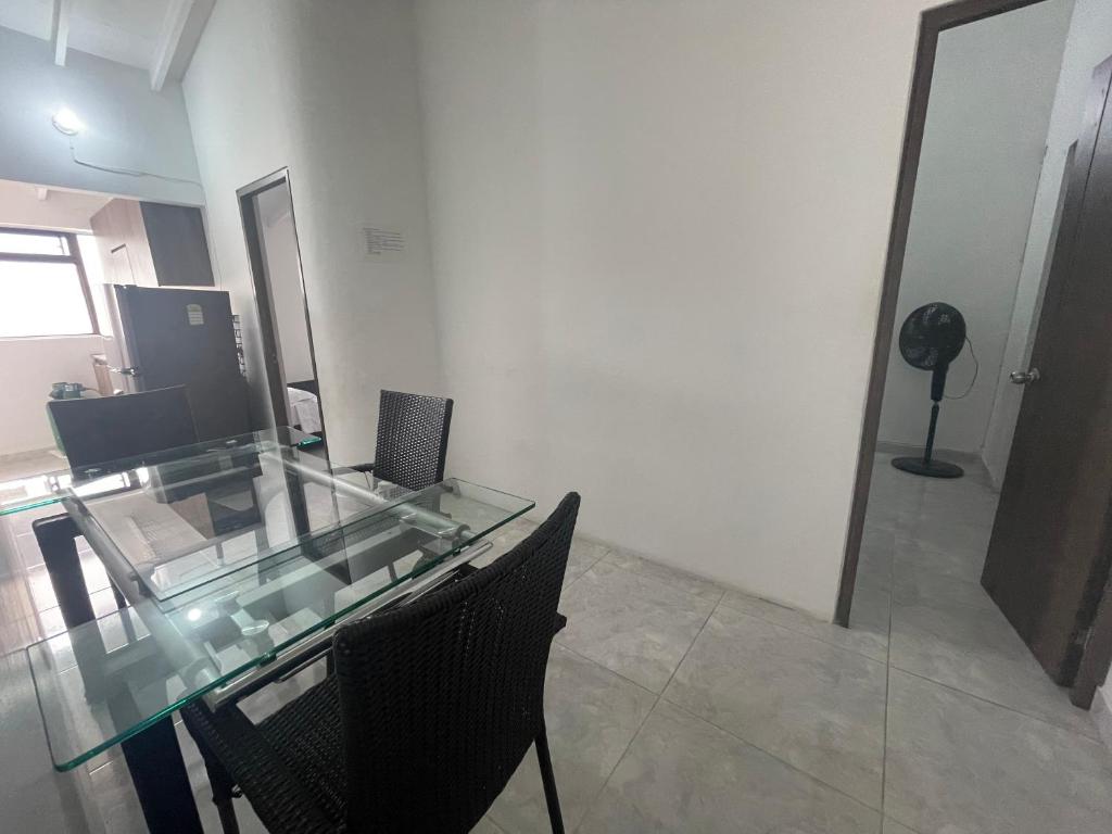 Céntrico apartamento y bien ubicado en Laureles Apto 402 - 3