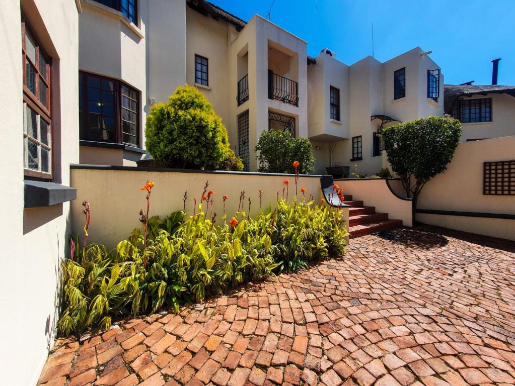 2 Bedroom Self Catering Apartment in Waterkloofridge