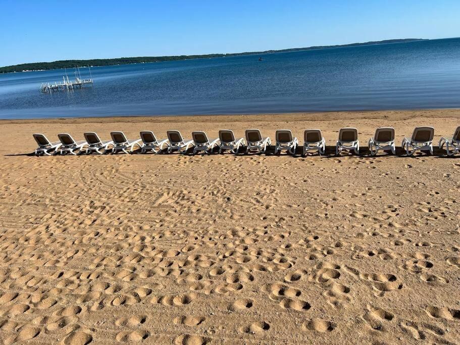 First Class Suite on East Grand Traverse Bay, Traverse City