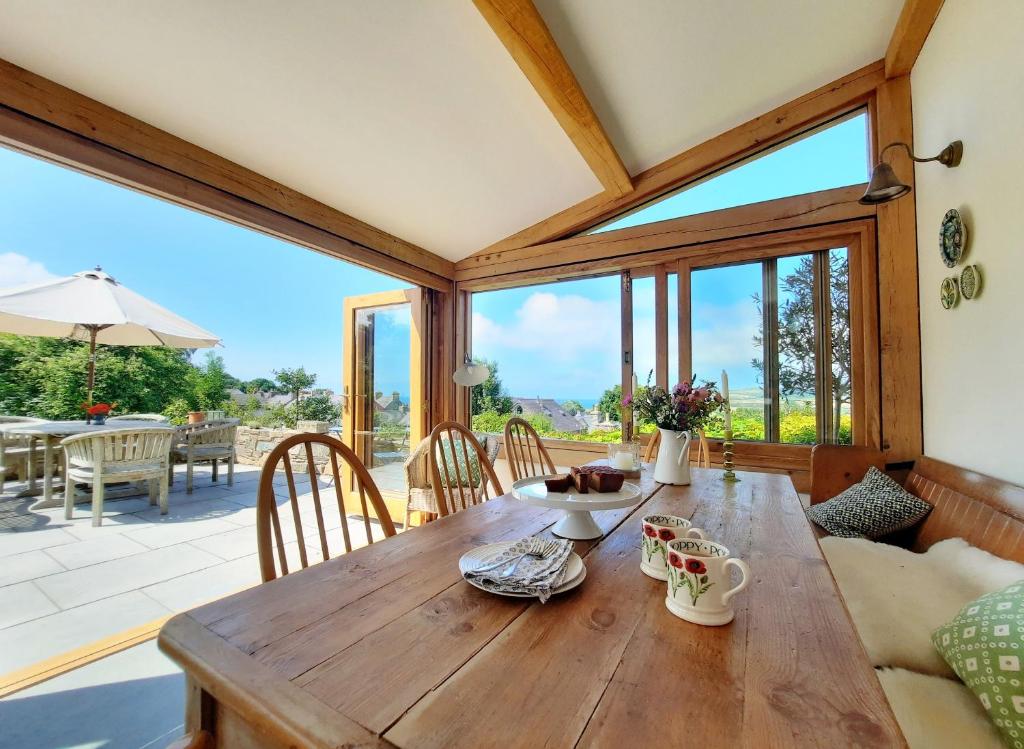 Castle Reach Newport, Pembrokeshire, Newport