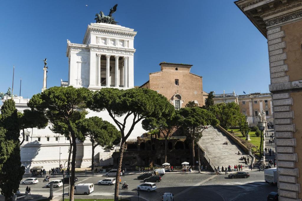 Rome Downtown Suite Bed and Breakfast Aracoeli photo
