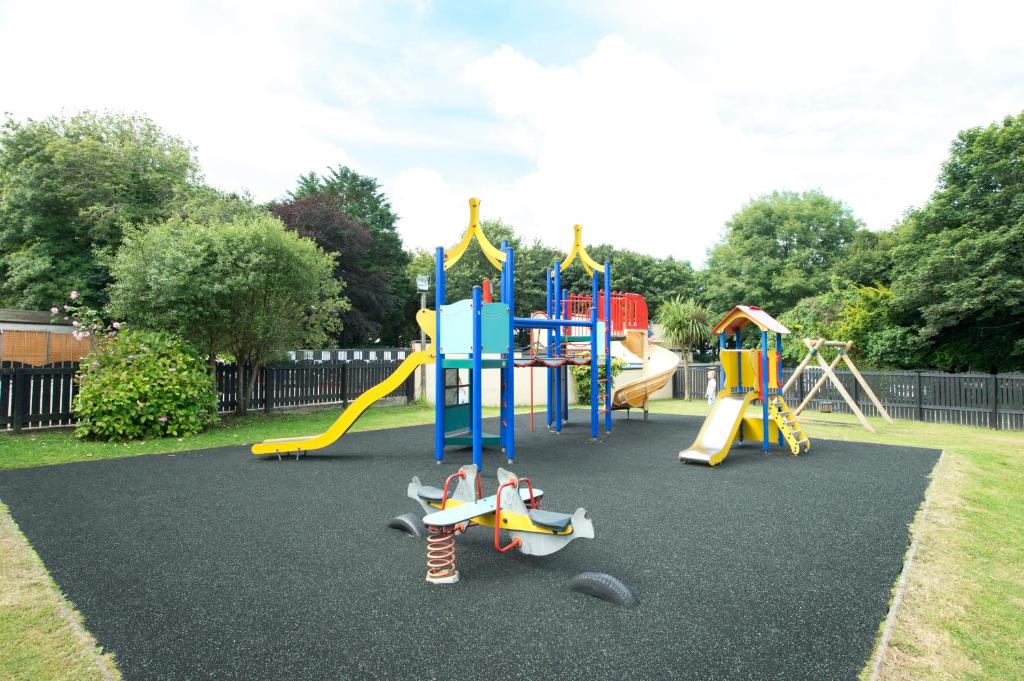 Tolroy Manor Holiday Park photo 7