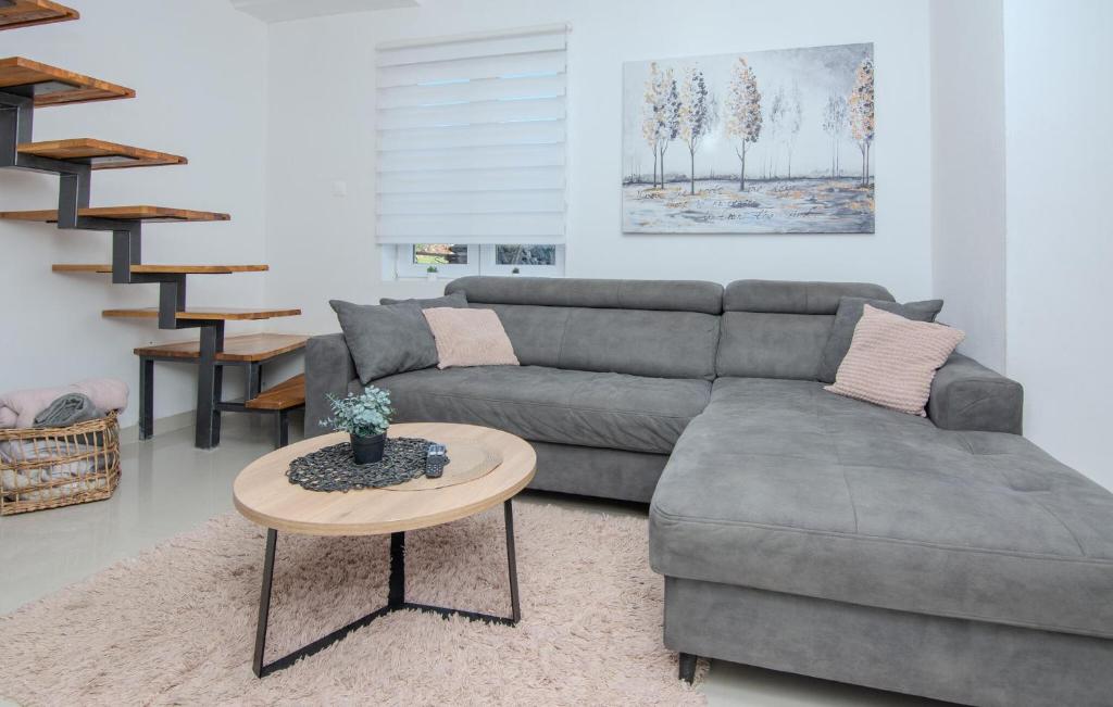 Nice Home In Debeljak With Wi-Fi, Debeljak