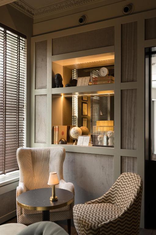 Pub/Lounge