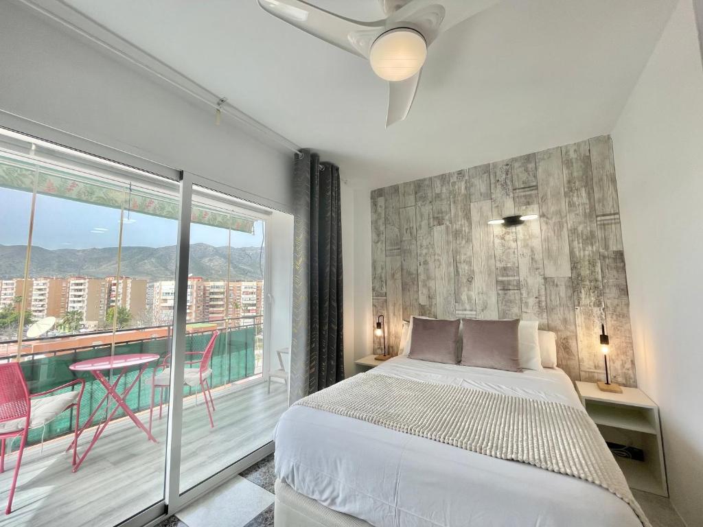 LaFrenchTouch - Coqueto estudio terraza con vistas, Torremolinos