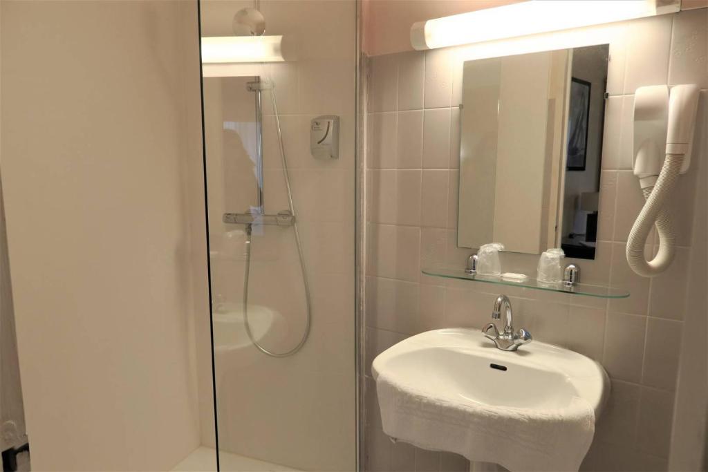 Appartement 6 pers avec WIFI, vue sur mer et le port à PERROS-GUIREC - Réf 821 - 5