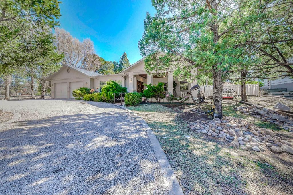 Charming Home with Patios, Near Ruidoso Downs Casino, Ruidoso